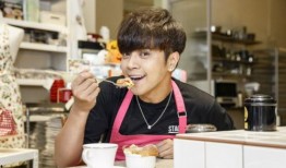 娱乐吃瓜酱男生有教养,揭秘娱乐吃瓜酱男生的高素质魅力