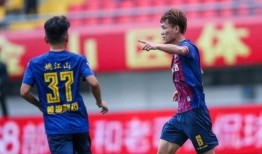 方俊爆料外援洗脚视频,揭秘足球圈背后的真实生活